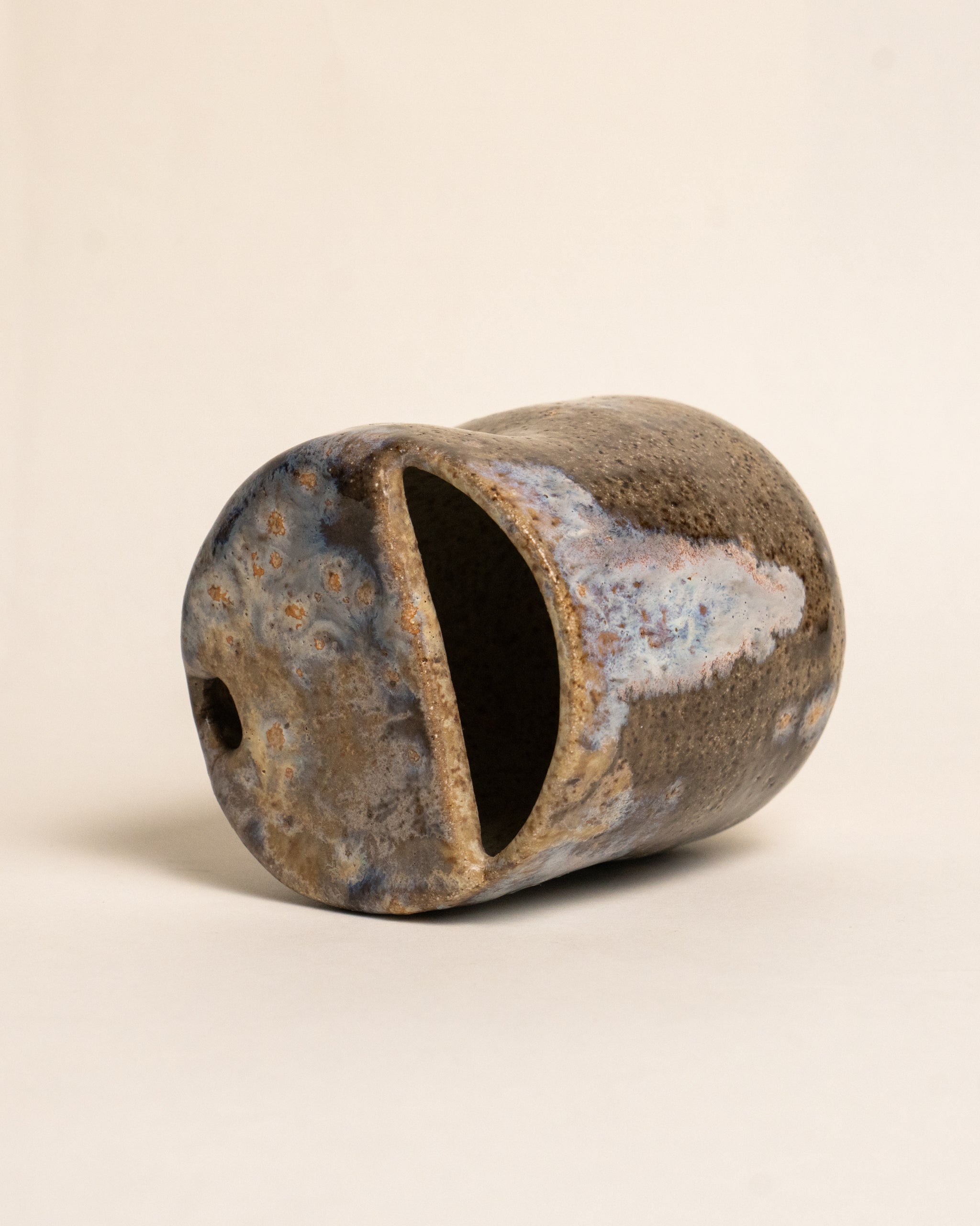 BLUE SPILLS TRAVEL MUG